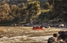 Rafting dans la Trishuli