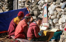 Ringmu - Takshindu Danda (3060 m) - Chiwang Monastery - Chiwang (2600 m)
